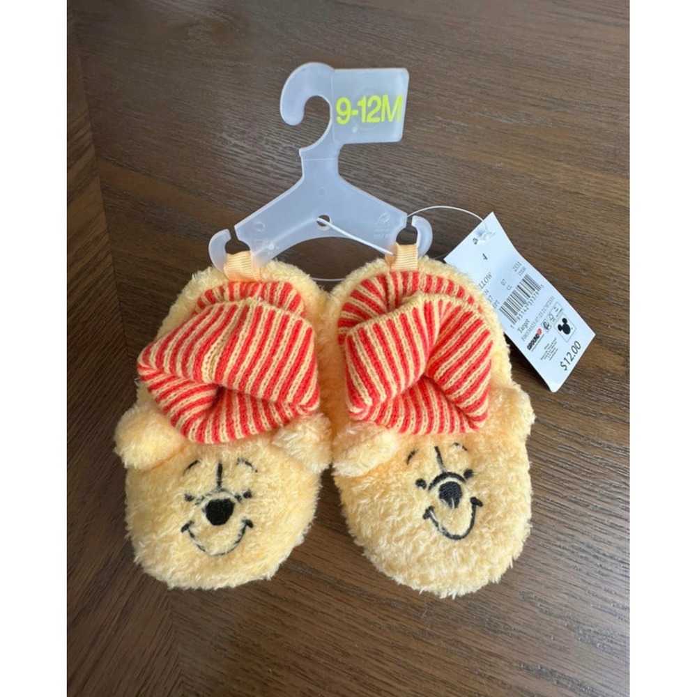 Disney Winnie the Pooh Baby Slippers Ground Up Yellow Fuzzy Booties 9-12M NWT